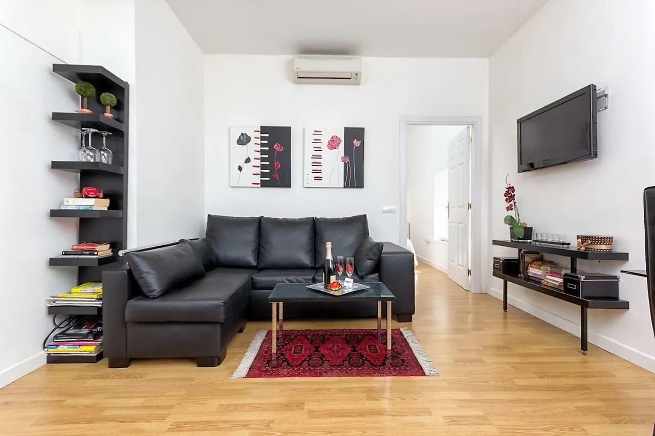 Apartment Strachan Una De Las Calles Mas Lujosas Y Centricas De Malaga